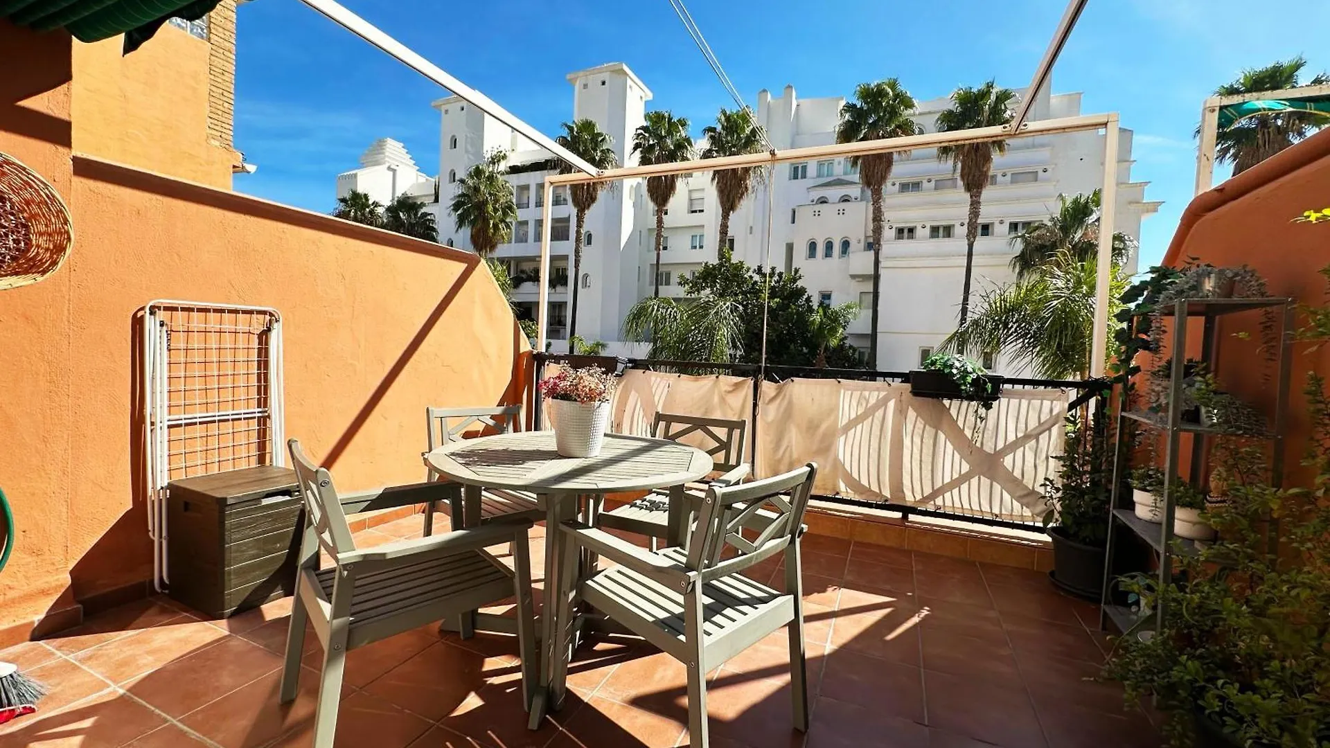 Mira - Casa De 3 Dormitorios, Terrazas, Vistas Al Mar, Parking Privado, Playa A 400 Metros, Centro A 500 Metros Torremolinos