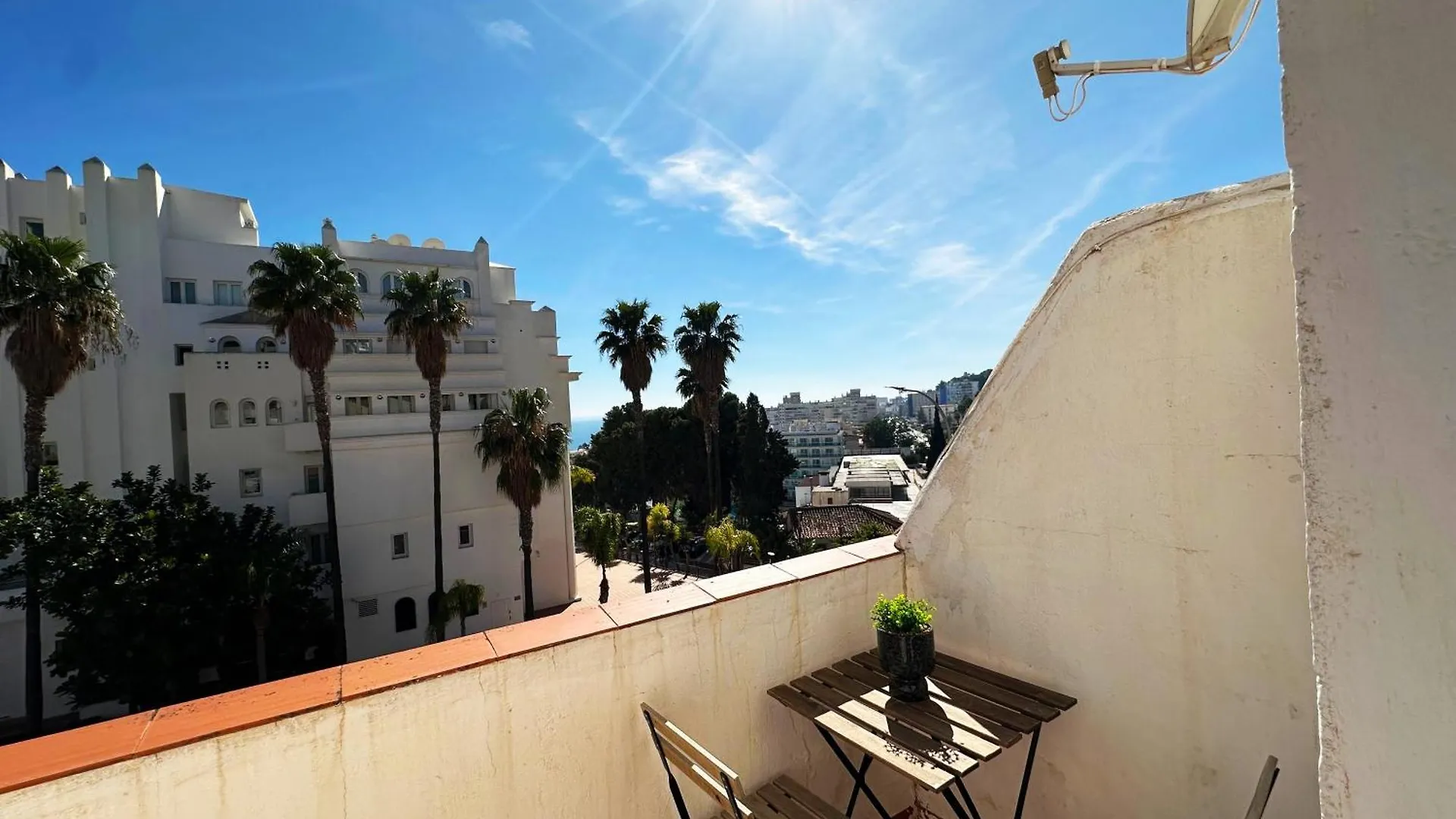 Mira - Casa De 3 Dormitorios, Terrazas, Vistas Al Mar, Parking Privado, Playa A 400 Metros, Centro A 500 Metros Torremolinos 0*,  Španělsko