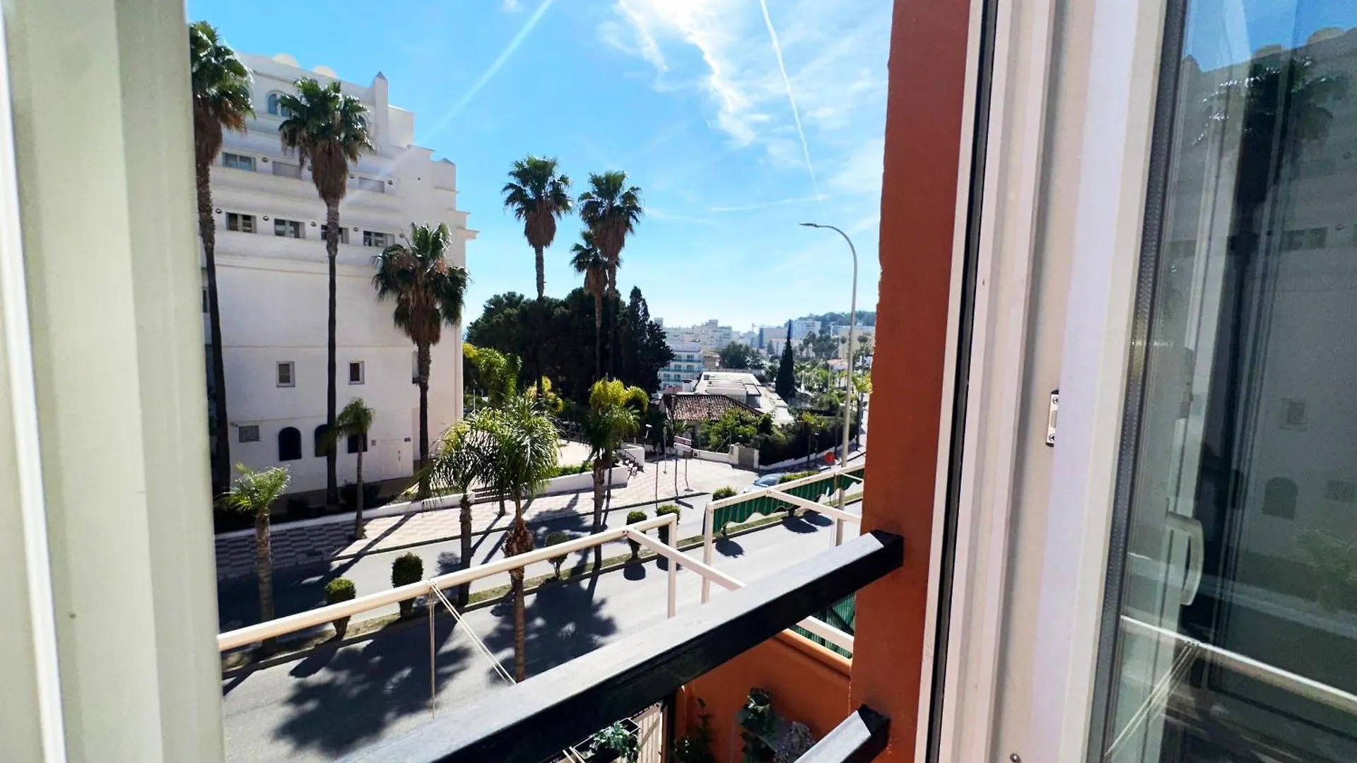Mira - Casa De 3 Dormitorios, Terrazas, Vistas Al Mar, Parking Privado, Playa A 400 Metros, Centro A 500 Metros Torremolinos Apartment