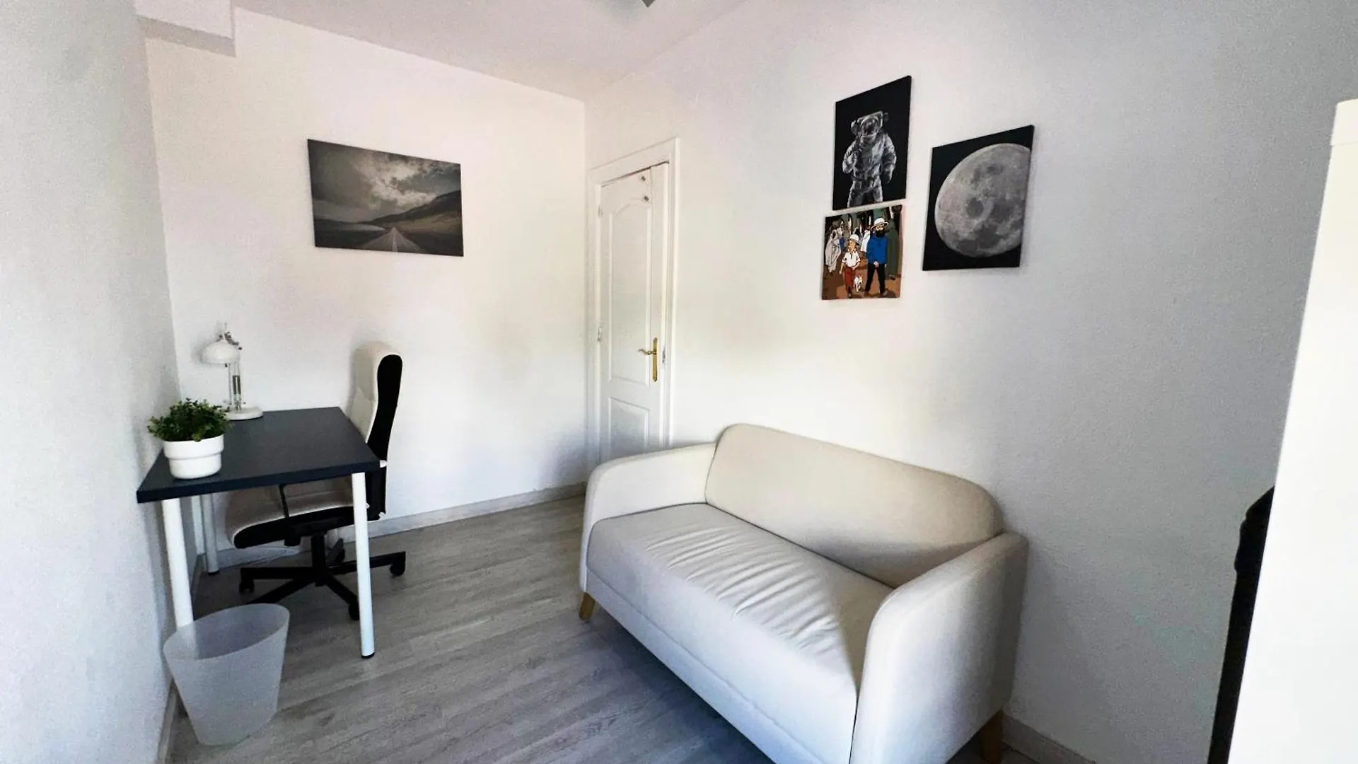 Mira - Casa De 3 Dormitorios, Terrazas, Vistas Al Mar, Parking Privado, Playa A 400 Metros, Centro A 500 Metros Torremolinos