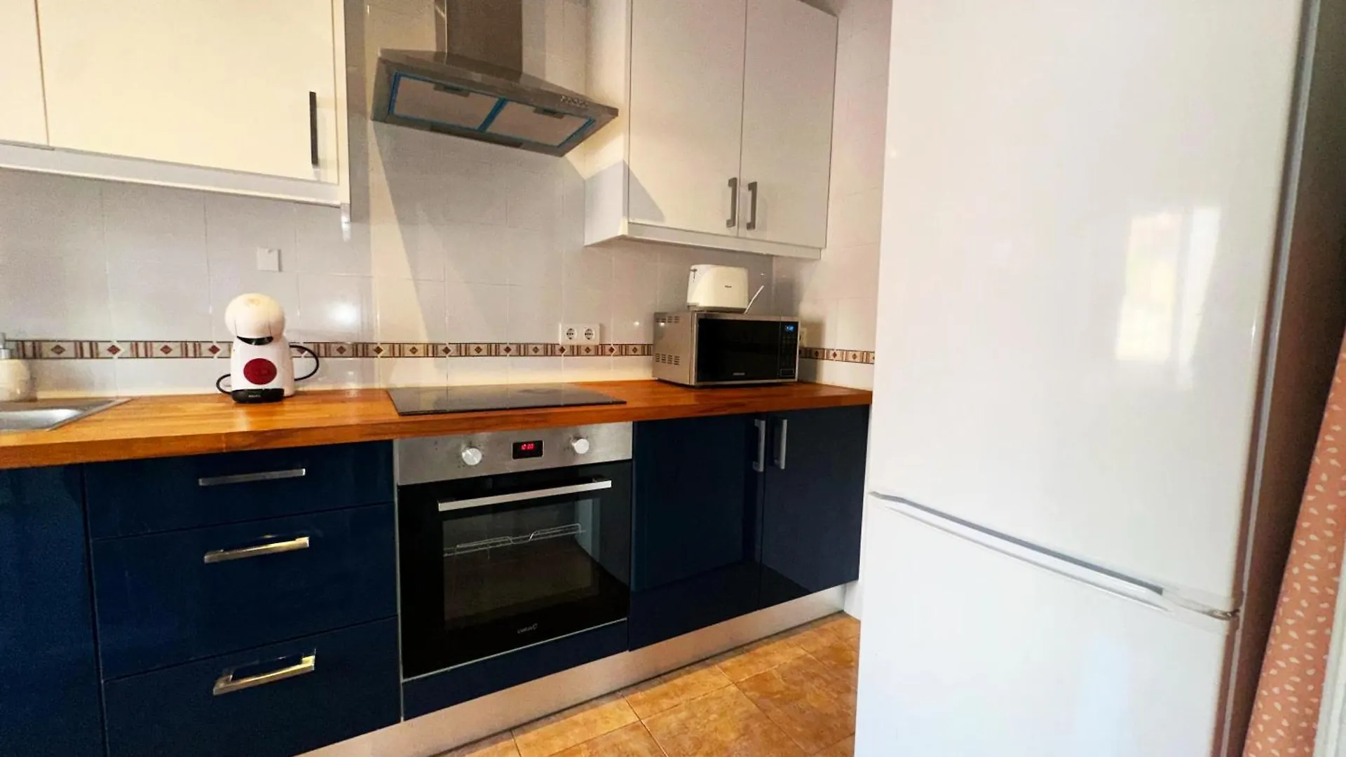 Mira - Casa De 3 Dormitorios, Terrazas, Vistas Al Mar, Parking Privado, Playa A 400 Metros, Centro A 500 Metros Torremolinos 0*,  Spanien