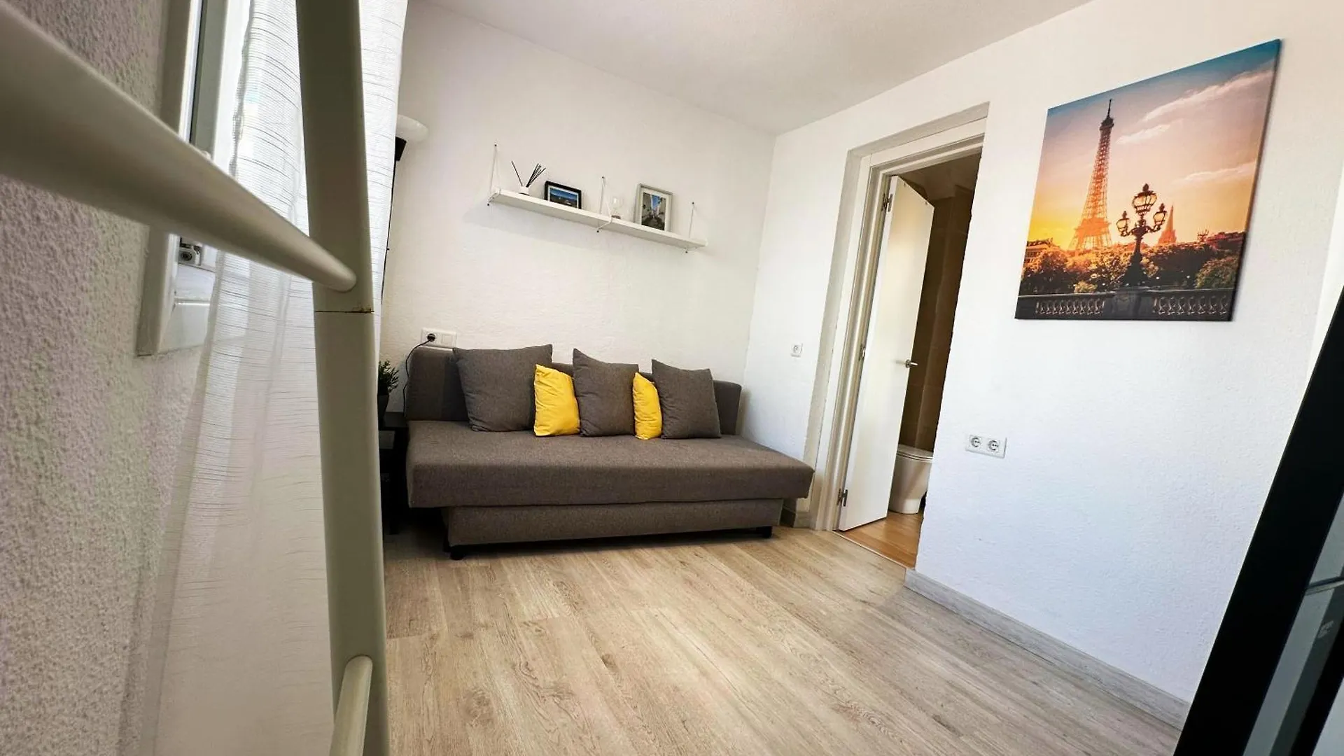 Apartment Mira - Casa De 3 Dormitorios, Terrazas, Vistas Al Mar, Parking Privado, Playa A 400 Metros, Centro A 500 Metros Torremolinos Spain