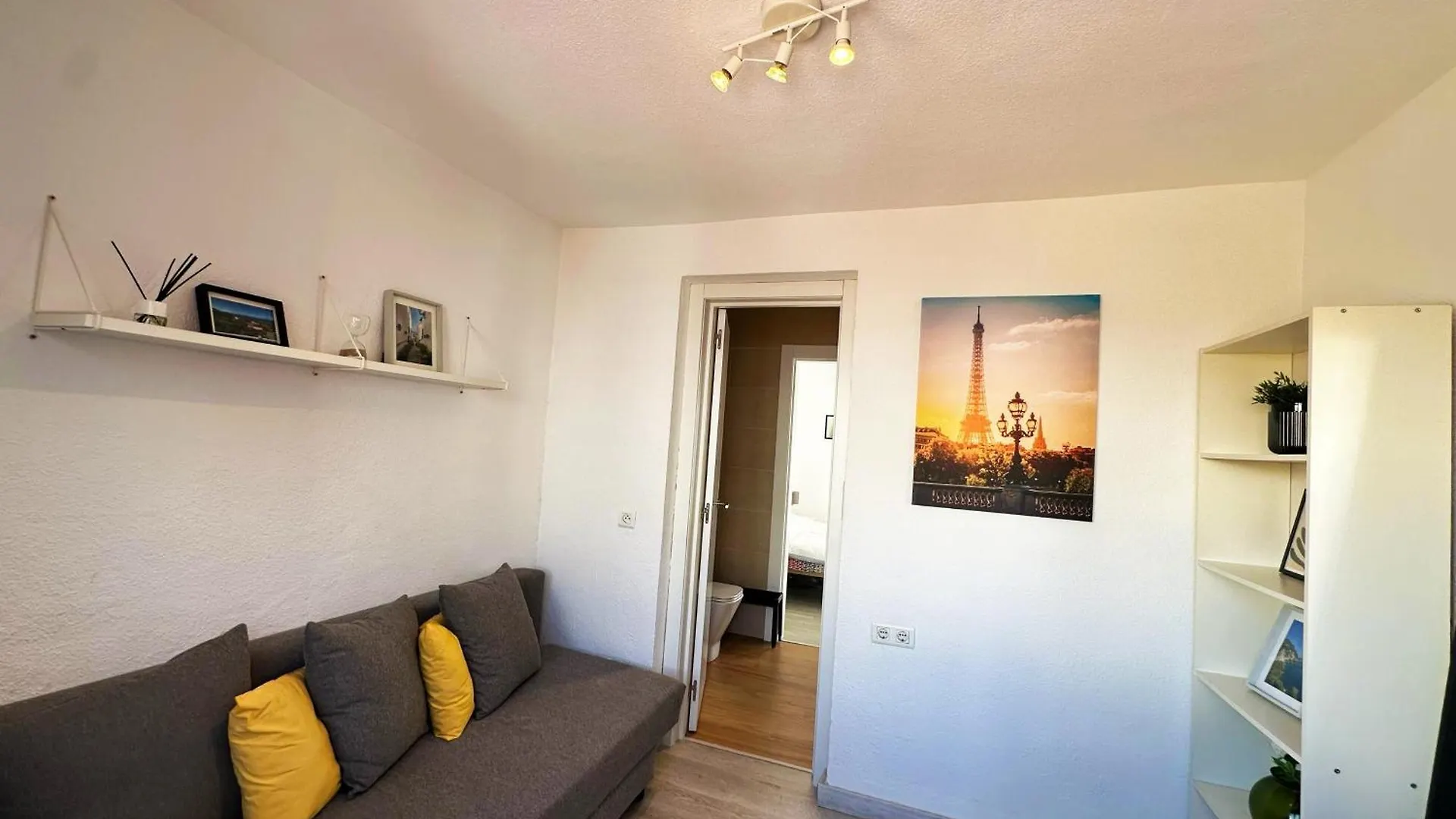 Mira - Casa De 3 Dormitorios, Terrazas, Vistas Al Mar, Parking Privado, Playa A 400 Metros, Centro A 500 Metros Torremolinos Apartment