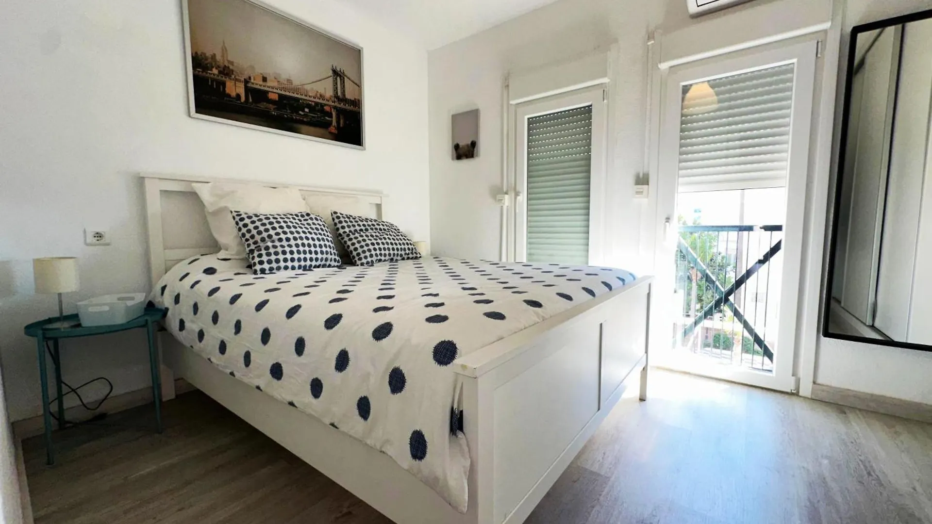 Mira - Casa De 3 Dormitorios, Terrazas, Vistas Al Mar, Parking Privado, Playa A 400 Metros, Centro A 500 Metros Torremolinos 0*,  Spain