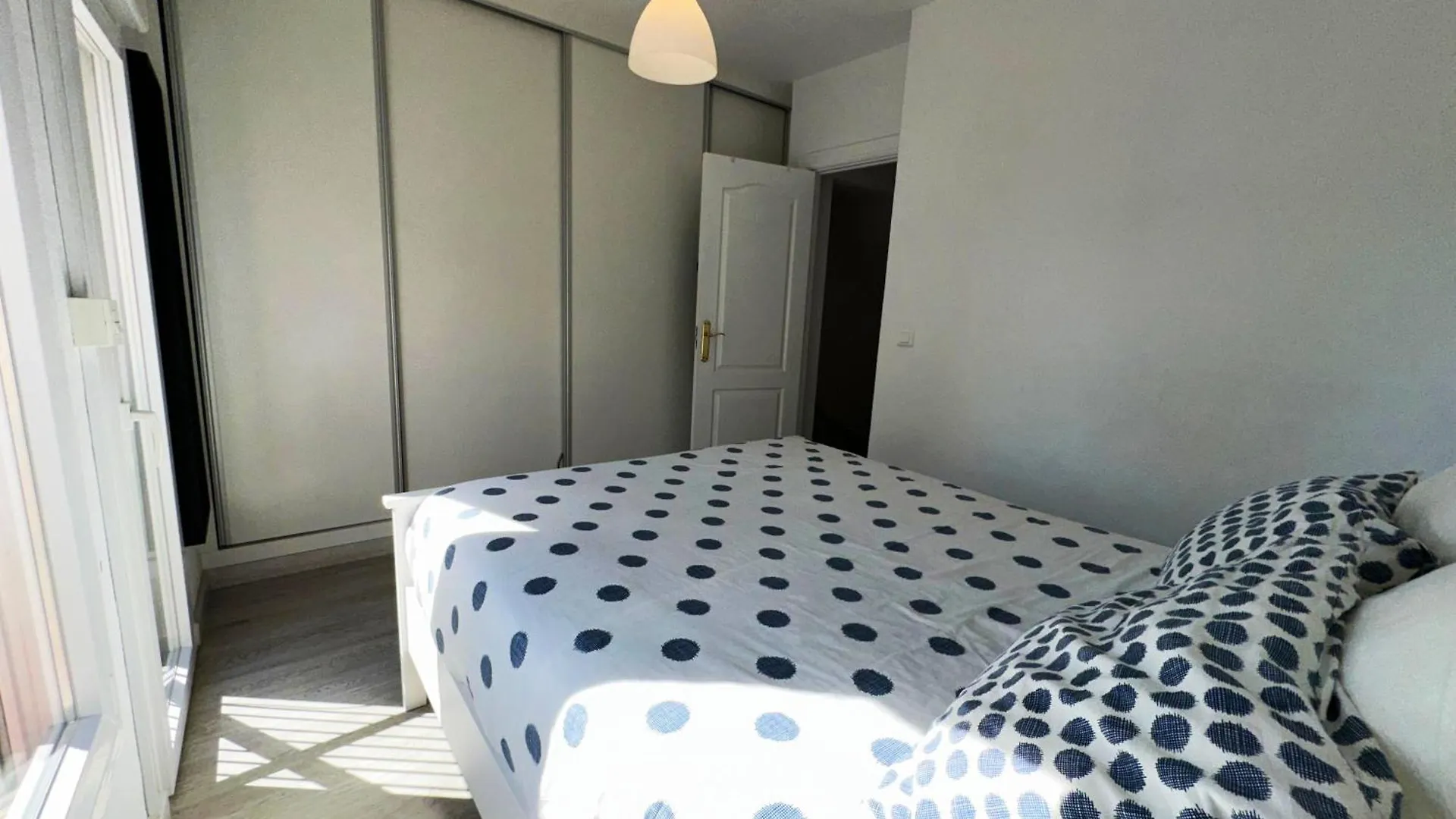 Apartment Mira - Casa De 3 Dormitorios, Terrazas, Vistas Al Mar, Parking Privado, Playa A 400 Metros, Centro A 500 Metros Torremolinos