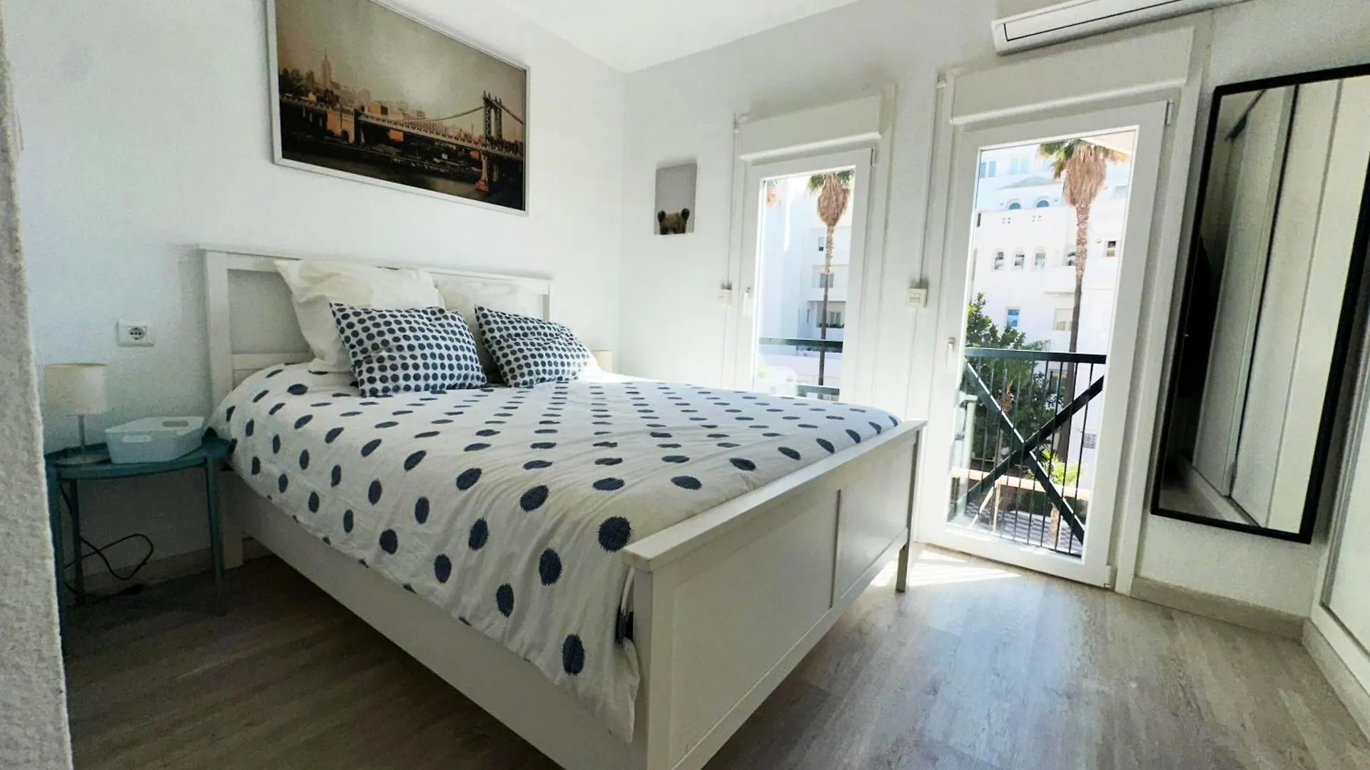 Apartment Mira - Casa De 3 Dormitorios, Terrazas, Vistas Al Mar, Parking Privado, Playa A 400 Metros, Centro A 500 Metros Torremolinos