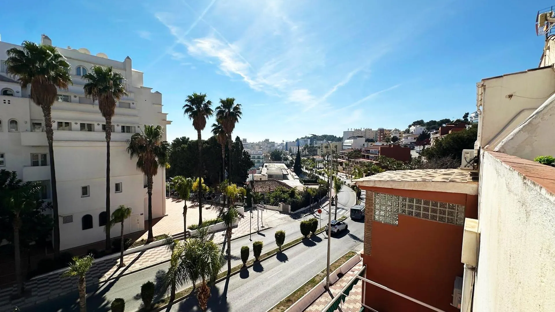 Mira - Casa De 3 Dormitorios, Terrazas, Vistas Al Mar, Parking Privado, Playa A 400 Metros, Centro A 500 Metros Torremolinos Apartment