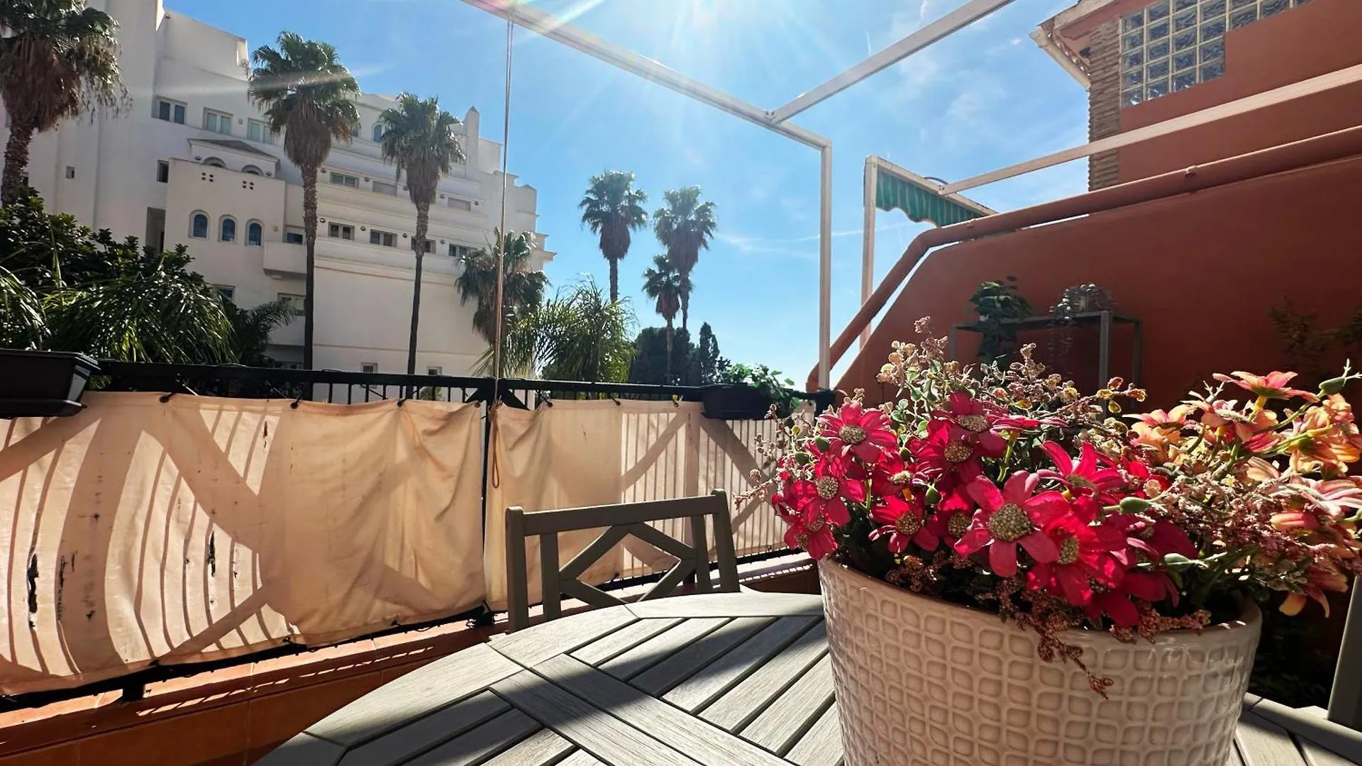 Apartment Mira - Casa De 3 Dormitorios, Terrazas, Vistas Al Mar, Parking Privado, Playa A 400 Metros, Centro A 500 Metros Torremolinos Spain