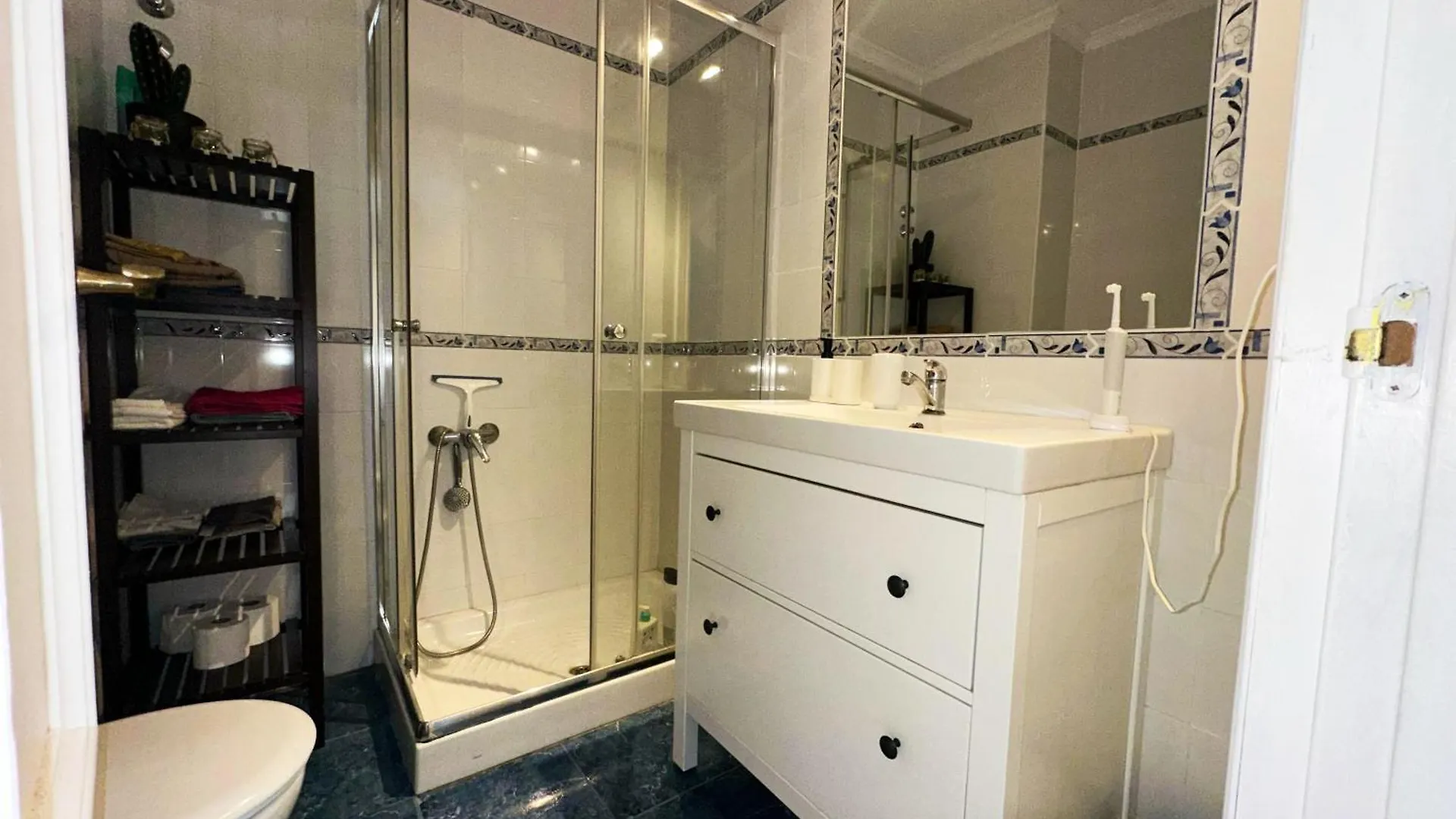 Mira - Casa De 3 Dormitorios, Terrazas, Vistas Al Mar, Parking Privado, Playa A 400 Metros, Centro A 500 Metros Torremolinos Spain